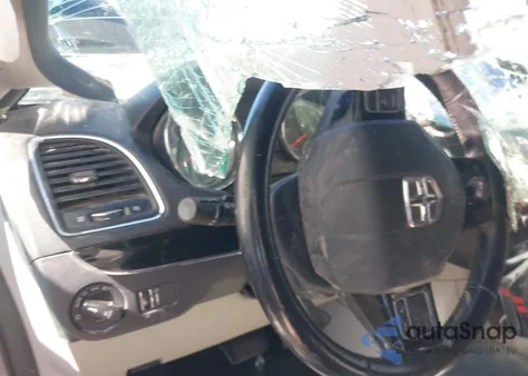 2018 Dodge Grand Caravan Sxt z USA, uszkodzony, nr VIN 2C4RDGCG7JR192392